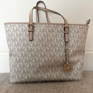 Michael Kors Jet Set Tote Bag Large